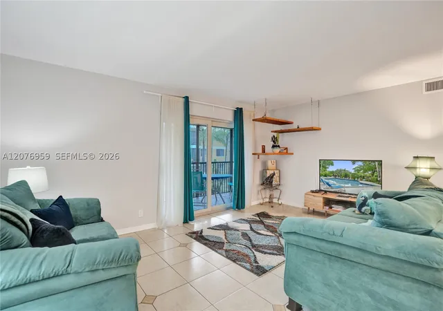 Listing Photo 3 - Condo for sale in building located at 3017 N Oakland Forest Dr, Oakland Park, FL 33309 - Unit #208
