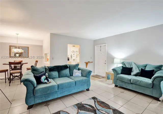 Listing Photo 5 - Condo for sale in building located at 3017 N Oakland Forest Dr, Oakland Park, FL 33309 - Unit #208