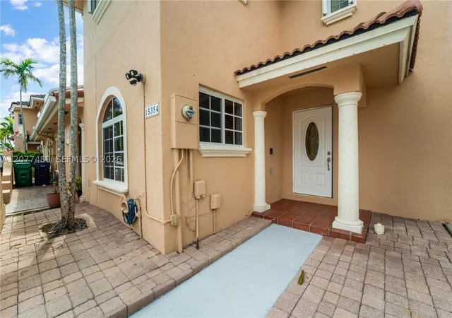 Listing Photo 2 - Condo for sale at Caribe Lakes, Unit 15354 Sw 36Th Ter, Caribe Lakes, Miami, FL 33185 | Built Year: 1996-2019