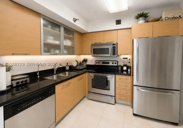 Photo 3 of Condo for sale at 3300 Ne 191St St #PH16, Aventura, FL 33180 | MLS# A12078223 | Listing updated on 2026-09-10