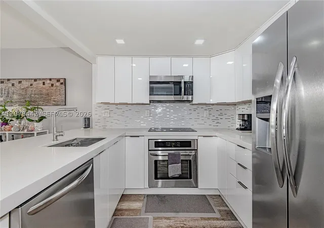 Listing Photo 2 - Condo for sale in Monte Carlo of Miami located at 492 Nw 165Th St Rd, Miami, FL 33169 - Unit #C112