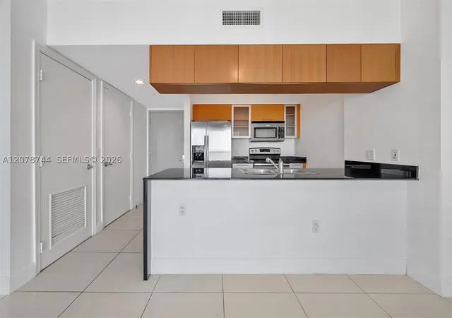 Photo 2 of Condo for sale at 1750 N Bayshore Dr #4011, Miami, FL 33132 | MLS# A12078744 | Listing updated on 2026-09-10