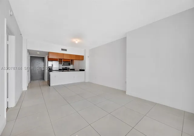 Photo 4 of Condo for sale at 1750 N Bayshore Dr #4011, Miami, FL 33132 | MLS# A12078744 | Listing updated on 2026-09-10