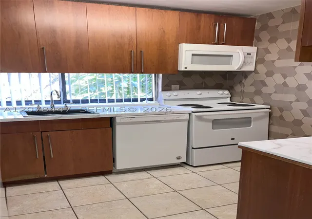 Photo 3 of Condo for sale at 17011 N Bay Rd #205, Sunny Isles Beach, FL 33160 | MLS# A12078447 | Listing updated on 2026-08-27