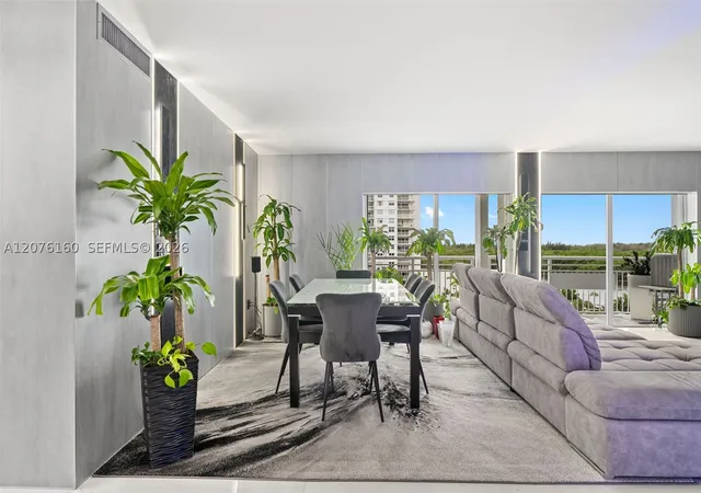 Listing Photo 4 - Condo for sale in building located at 400 Kings Pt Dr, Miami, FL 33160 - Unit #822-23
