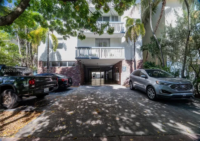 Listing Photo 1 - Condo for sale in building located at 921 Jefferson Ave, Miami, FL 33139 - Unit #3C