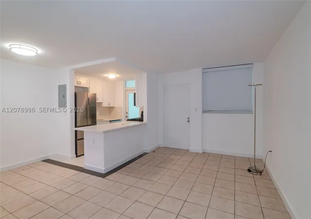 Listing Photo 4 - Condo for sale in building located at 921 Jefferson Ave, Miami, FL 33139 - Unit #3C