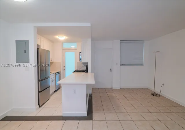 Listing Photo 5 - Condo for sale in building located at 921 Jefferson Ave, Miami, FL 33139 - Unit #3C