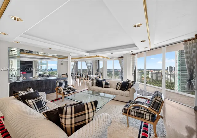 Photo 4 of Condo for sale at 19707 Turnberry Way #22AB, Aventura, FL 33180 | MLS# A12075536 | Listing updated on 2026-09-09