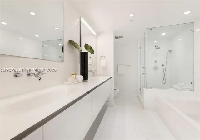 Photo 4 of Sale Pending at 55 Merrick Way #808, Coral Gables, FL 33134 | MLS# A12079011 | Listing updated on 2026-08-31