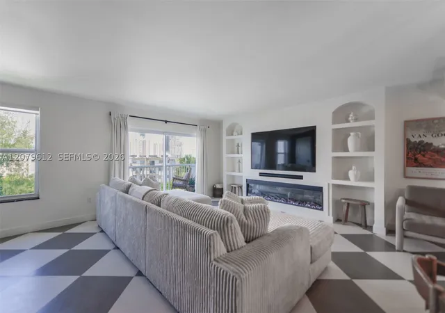 Listing Photo 5 - Condo for sale in building located at 17800 Atlantic Blvd, Sunny Isles Beach, FL 33160 - Unit #PH14