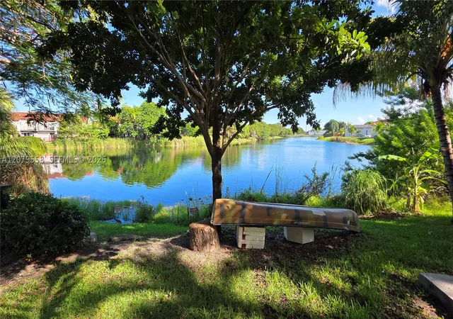 Listing Photo 3 - Condo for sale in Lakeside XI Condo located at 15619 Sw 73Rd Cir Ter, Miami, FL 33193 - Unit #10-8