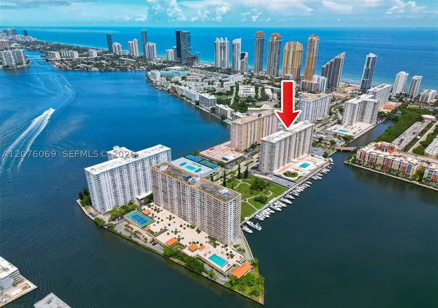 Listing Photo 1 - Condo for sale in building located at 250 174Th St, Sunny Isles Beach, FL 33160 - Unit #2304