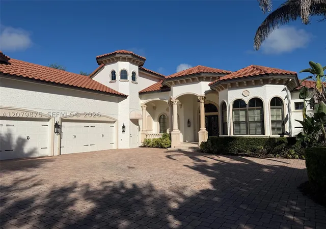 Photo 1 of Sale Pending at 9819 Grosvenor Pointe Cir, Orlando, FL 34786 | MLS# A12079875 | Listing updated on 2026-09-01