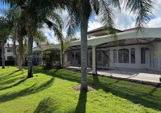 Photo 3 of Sale Pending at 9819 Grosvenor Pointe Cir, Orlando, FL 34786 | MLS# A12079875 | Listing updated on 2026-09-01