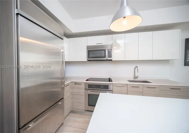Listing Photo 1 - Condo for sale in Brickell House located at 1300 Brickell Bay Dr, Miami, FL 33131 - Unit #710