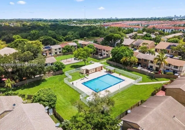 Townhouse for sale at 453 NE 210th Terrace, Miami, FL 33179 | MLS# A12080187