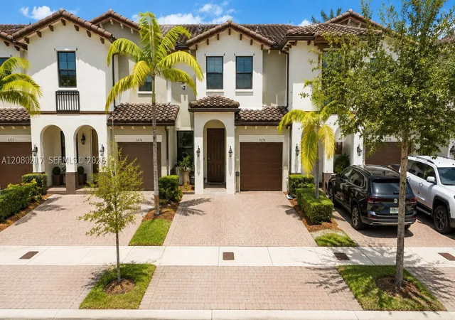 Photo 2 of Townhouse for sale at 10327 Nw 89th Terrace, Doral, FL 33178 | MLS# A12080217 | Listing updated on 2026-09-11