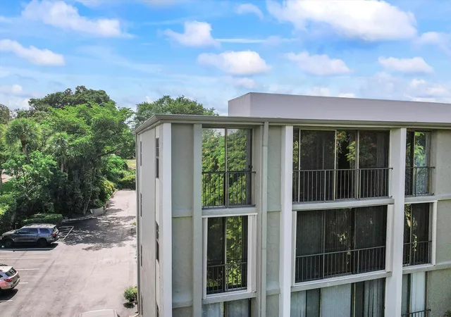 3rd image of 501 SW 11th Place #418, Boca Raton, FL 33432 | MLS# B26070153