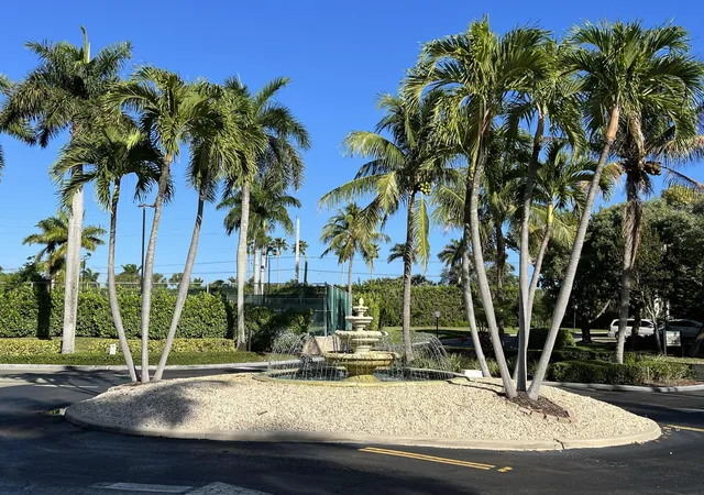 2nd image of 1 Royal Palm Wy, Boca Raton, FL 33432