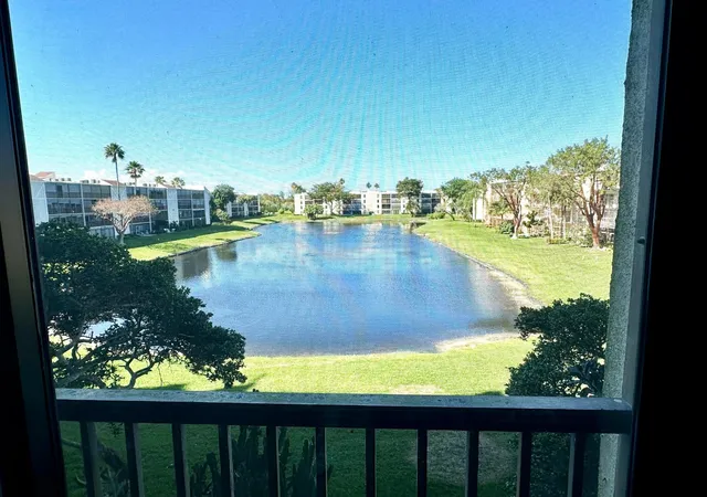 3rd image of 14460 Strathmore Ln #306, Delray Beach, FL 33446 | MLS# B26070203