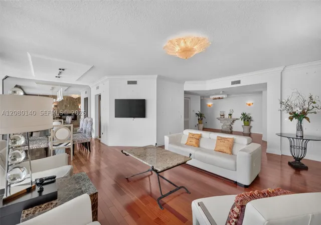 4th image of 2845 NE 9th Street #1204, Fort Lauderdale, FL 33304 | MLS# A12080140
