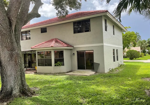 Photo 3 of Single family home for sale at 760 Blue Ridge Way, Davie, FL 33325 | MLS# A12065674 | Listing updated on 2026-08-31