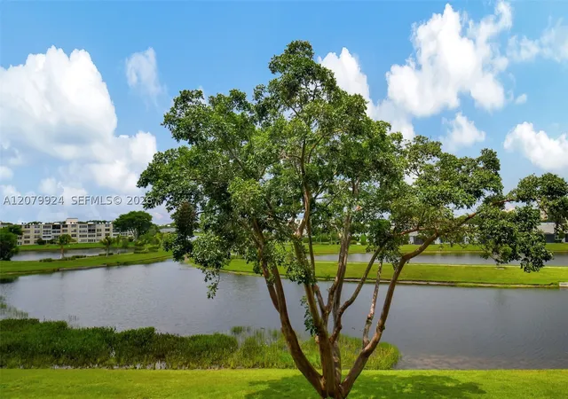 4th image of 14575 Bonaire Blvd #308, Delray Beach, FL 33446 | MLS# A12079924