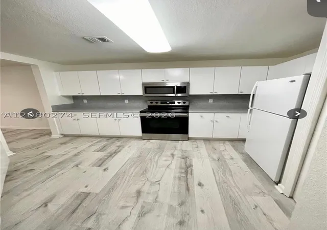 Condo for sale at 10902 NW 83 Street #219, Doral, FL 33178 | MLS# A12080274
