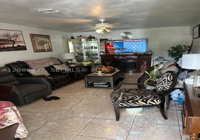 Photo 4 of Single family home for sale at 1500 NE 150th Street, Miami, FL 33161 | MLS# A12080437 | Listing updated on 2026-09-01