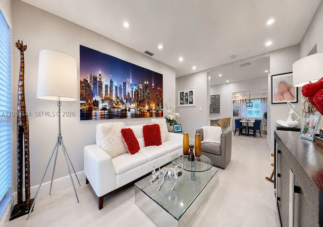Photo 4 of Single family home for sale at 6 Carmona Ave, Coral Gables, FL 33134 | MLS# A12080444 | Listing updated on 2026-09-12