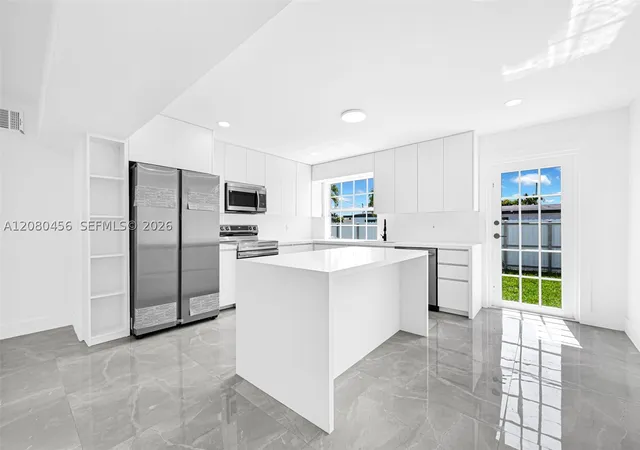 Photo 1 of Single family home for sale at 4040 Sw 108th Avenue, Miami, FL 33165 | MLS# A12080456 | Listing updated on 2026-09-15