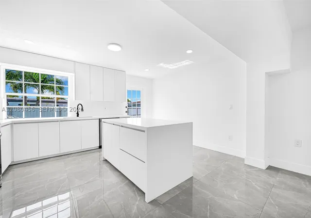 Photo 4 of Single family home for sale at 4040 SW 108th Avenue, Miami, FL 33165 | MLS# A12080456 | Listing updated on 2026-09-15