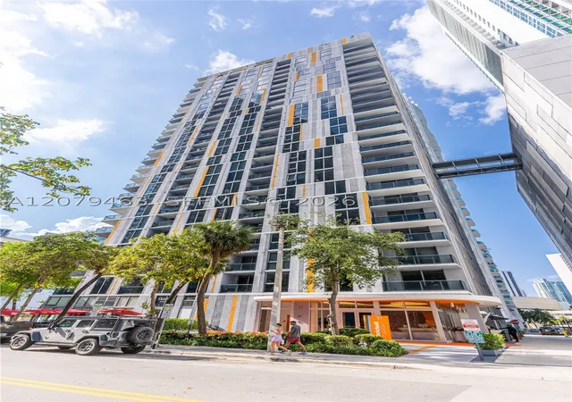 Photo 1 of Condo for sale at 31 Se 6th Street #707, Miami, FL 33131 | MLS# A12079463 | Listing updated on 2026-09-01