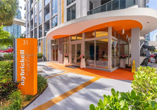 Photo 2 of Condo for sale at 31 Se 6th Street #707, Miami, FL 33131 | MLS# A12079463 | Listing updated on 2026-09-01