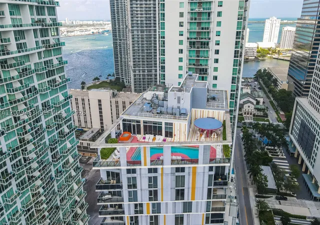 Photo 4 of Condo for sale at 31 SE 6th Street #707, Miami, FL 33131 | MLS# A12079463 | Listing updated on 2026-09-01