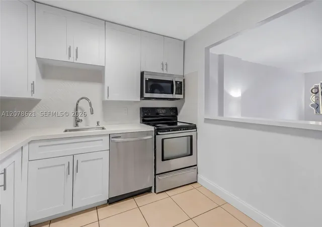 Photo 3 of Condo for sale at 16950 W Dixie Hwy #A626, North Miami Beach, FL 33160 | MLS# A12078621 | Listing updated on 2026-09-03