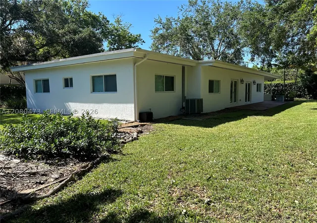 Photo 4 of Single family home for sale at 5495 SW 68th Avenue, Miami, FL 33155 | MLS# A12080473 | Listing updated on 2026-09-04