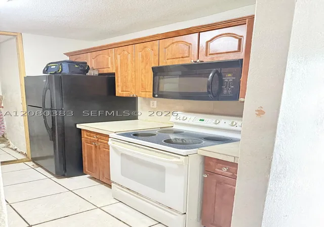 Photo 2 of Sale Pending at 3887 Nw 207th Street Rd, Miami Gardens, FL 33055 | MLS# A12080383 | Listing updated on 2026-10-07