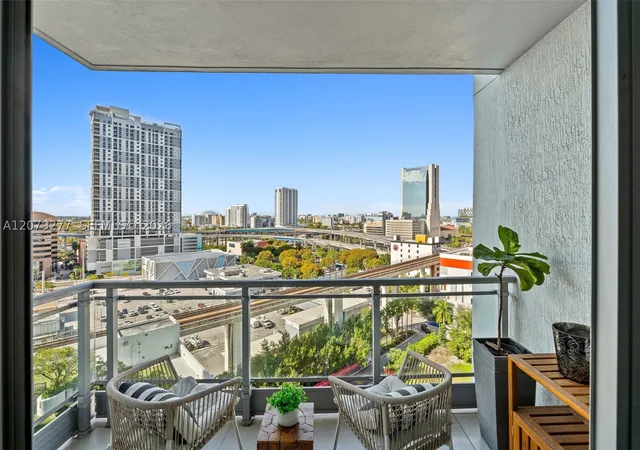 Photo 2 of Condo for sale at 90 Sw 3rd Street #1506, Miami, FL 33130 | MLS# A12079277 | Listing updated on 2026-09-08