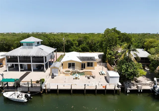 Photo 3 of Single family home for sale at 1791 Grouper Dr, Marathon, FL 33050 | MLS# A12079714 | Listing updated on 2026-08-31