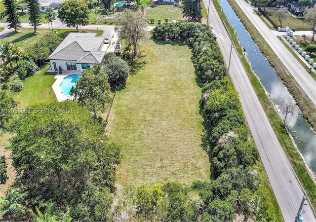 Photo 3 of Land for sale at 28 SW Street, Davie, FL 33330 | MLS# A12080563 | Listing updated on 2026-09-03