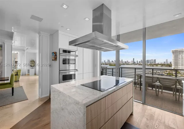 Listing Photo 5 - Condo for sale in building located at 1445 16Th St, Miami, FL 33139 - Unit #902