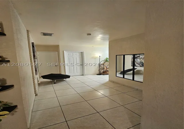 Listing Photo 4 - Condo for sale in building located at 36 W 37th St, Hialeah, FL 33012