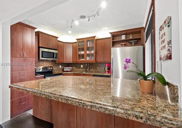Photo 2 of Condo for sale at 197 Lakeview Dr #102, Weston, FL 33326 | MLS# A12080663 | Listing updated on 2026-09-08