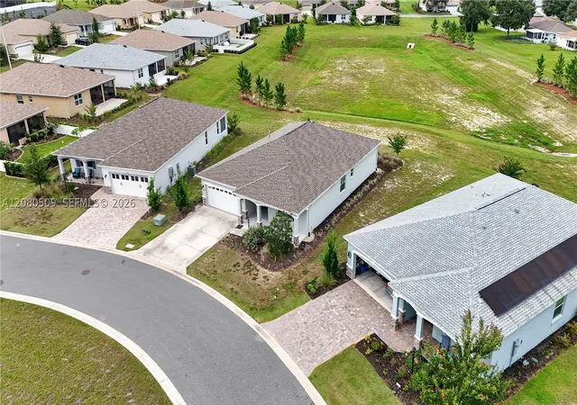 Photo 4 of Single family home for sale at 9737 Southwest 100th Ave Rd, Ocala, FL 34481 | MLS# A12080509 | Listing updated on 2026-09-04