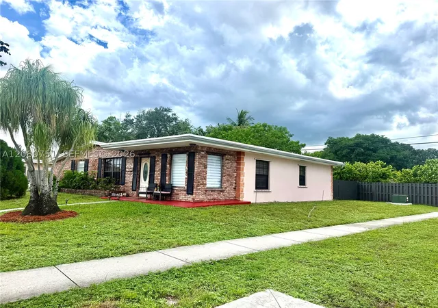 Photo 2 of Single family home for sale at 3851 Sw 59th Terrace, Davie, FL 33314 | MLS# A12080751 | Listing updated on 2026-09-14