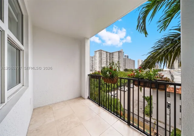 Photo 3 of Condo for sale at 17150 N Bay Rd #2516, Sunny Isles Beach, FL 33160 | MLS# A12080727 | Listing updated on 2026-09-01
