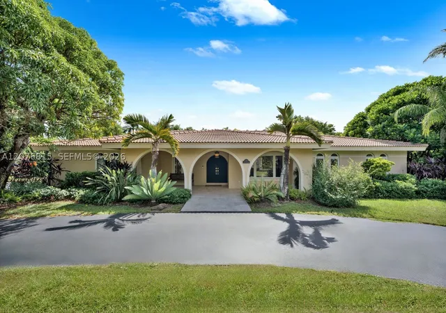Photo 1 of Single family home for sale at 11805 Sw 62nd Avenue, Pinecrest, FL 33156 | MLS# A12076815 | Listing updated on 2026-09-13