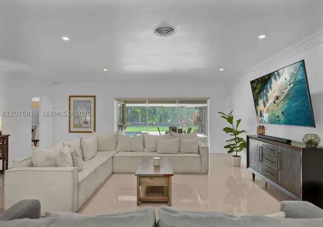 Photo 2 of Single family home for sale at 11805 Sw 62nd Avenue, Pinecrest, FL 33156 | MLS# A12076815 | Listing updated on 2026-09-13
